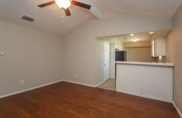 1546 Willowbrook Street Gallery 3