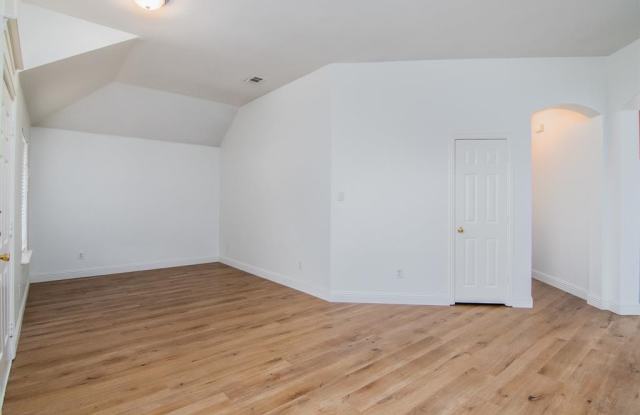 4808 Gables Court Gallery 3