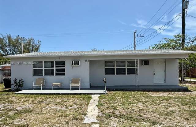 209 SW 14th St - 209 Southwest 14th Street, Dania Beach, FL 33004 209 SW 14th St - 209 Southwest 14th Street, Dania Beach, FL 33004
