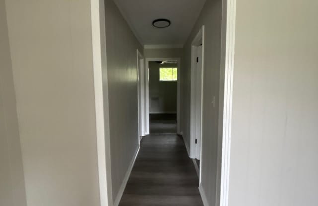 328 Keltner Street Halls Gallery 4