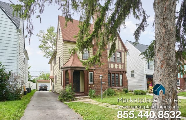 3622 Lindholm Rd Unit 2 - 3622 Lindholm Road, Shaker Heights, OH 44120