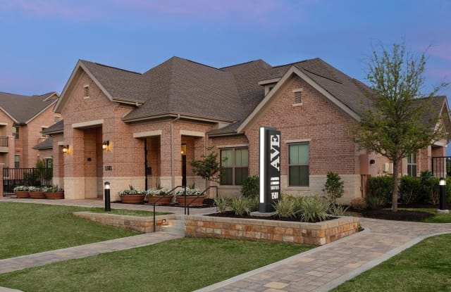 AVE Las Colinas Gallery 3