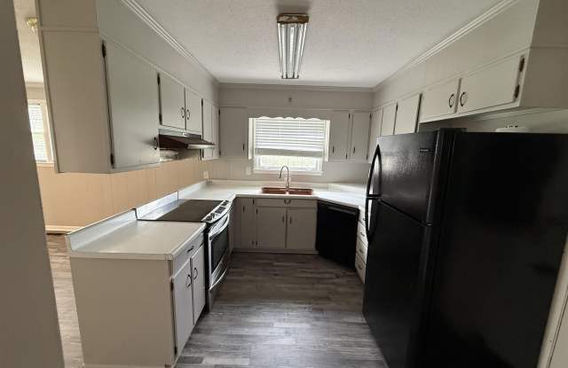 3205 Lewisburg Drive NW Gallery 4
