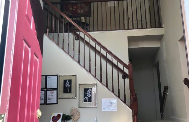 1204 HEARTLAND COURT Gallery 4