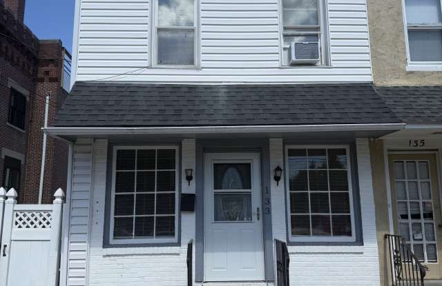 133 Main Street - 3 photos photos