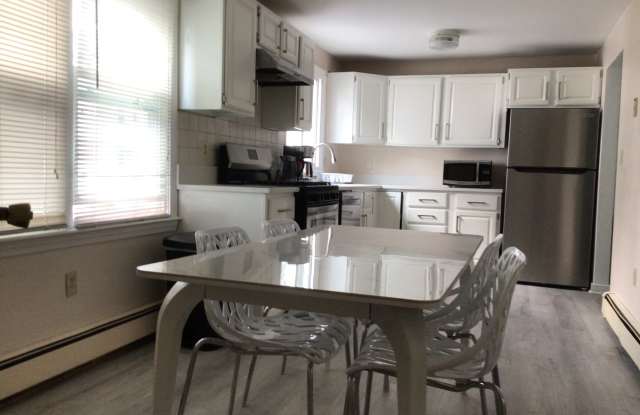 192 Arlington Street - 192 Arlington Street, Quincy, MA 02170