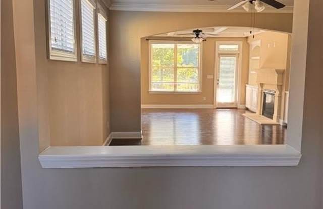5245 Haven Crest Lane Gallery 4