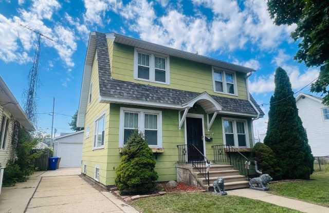 Charming 3-Bedroom Home – Don’t Miss This One photos photos