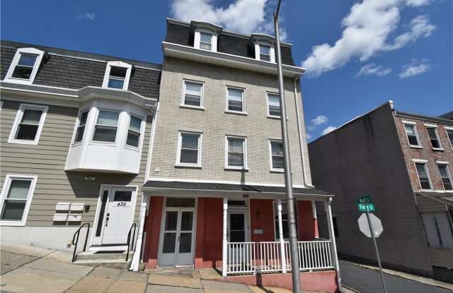 433 Ferry Street photos photos
