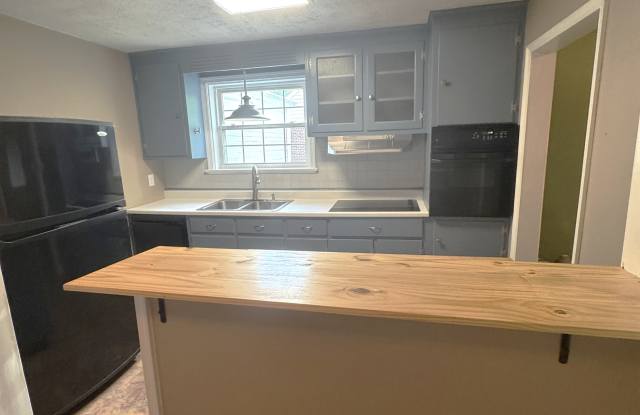 8709 Avalon Drive Gallery 2