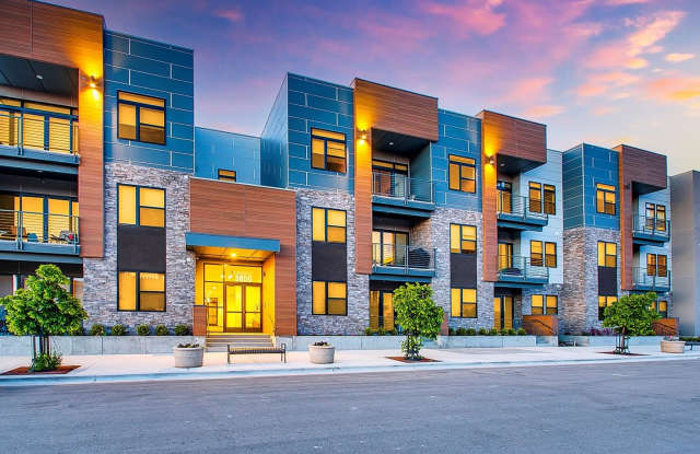 Luxury Condo steps from the Boise River and Greenbelt photos photos
