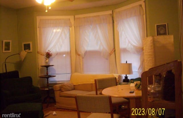 1708 Como Ave SE - 1708 Southeast Como Avenue, Minneapolis, MN 55414