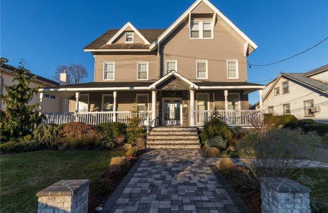 36 Althouse Avenue - 36 Althouse Avenue, East Rockaway, NY 11518