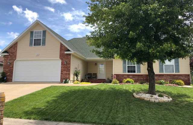 Republic Schools - Gorgeous 4 Bed 2 Bath 2 Car Garage For Rent photos photos