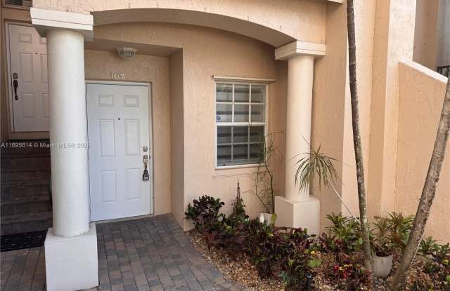 5620 NW 114th Path - 5620 Northwest 114th Path, Doral, FL 33178