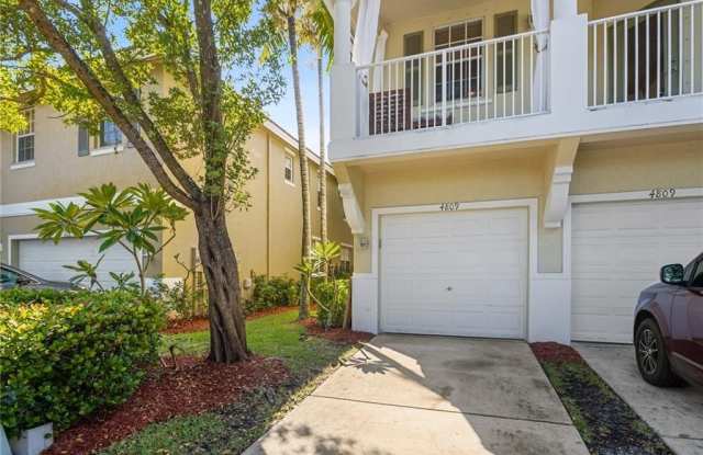 4809 N Wickham Circle photos photos