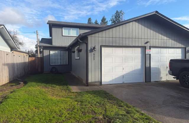 Updated 2 bedroom 1.5 bath duplex in Thurston! photos photos
