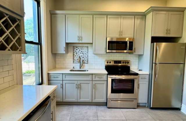 286 Hemlock Street photos photos