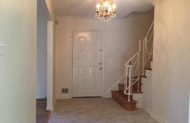 9501 HALL ROAD Gallery 2
