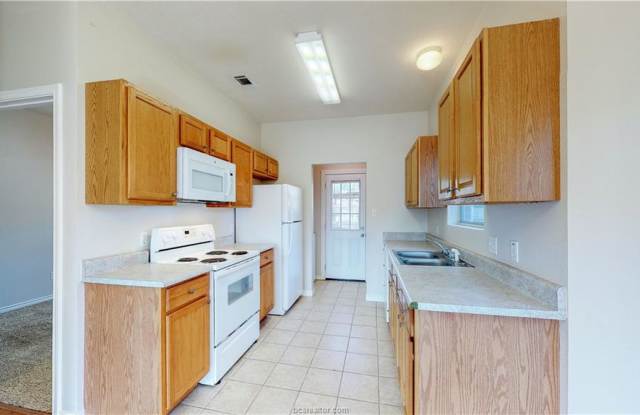 1502 Maglothin Court Gallery 4