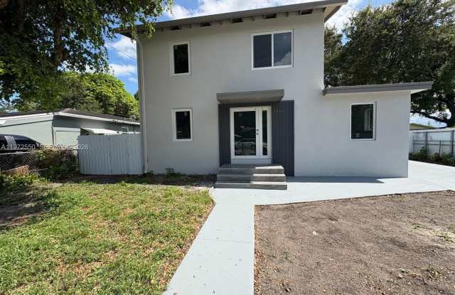 3368 NW 51st Ter photos photos