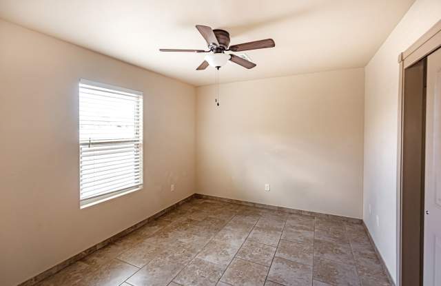 Cute 3 bedroom 2 bath home! Gallery 4