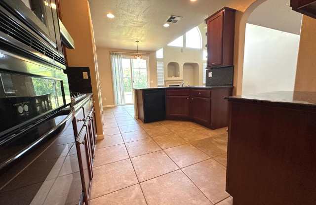 Gated Community Stunner Ready to be Called Home Gallery 4