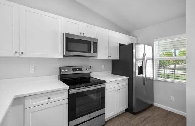 5078 SE ISABELITA Avenue Gallery 4