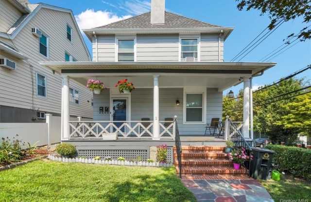 1 Bayview Avenue unit: 2 - 1 Bayview Avenue, New Rochelle, NY 10805
