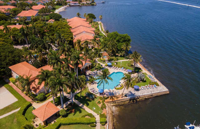 135 Yacht Club Way photos photos