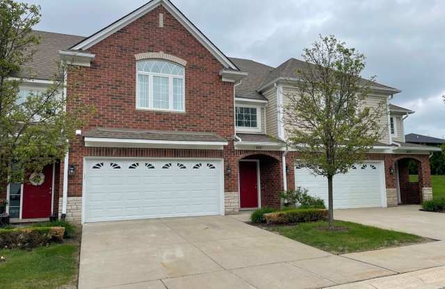 3 Bedroom, 2 1/2 Bath, Townhouse w/ 2-Car Garage by Stoney Creek, Shelby Township photos photos