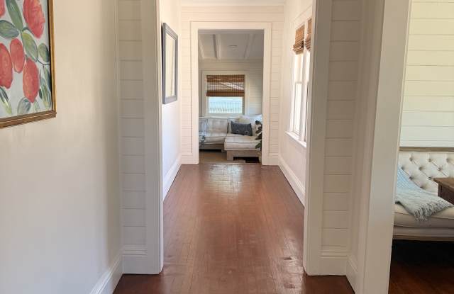1095 21st Avenue North Gallery 3