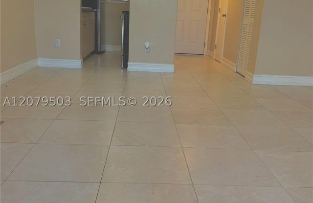 10901 N Kendall Dr Gallery 1