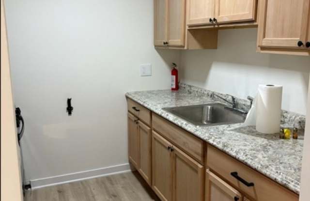 Charming 2BR Duplex in Philadelphia Gallery 4