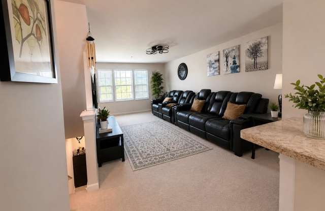 9827 POSTERITY LN Gallery 3