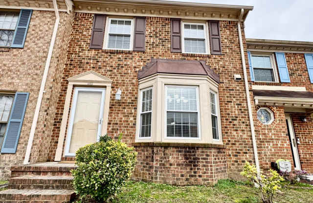 READY NOW!! Completely Updated 3-Bedroom Townhome in Kempsville Lake! Fenced Backyard - Pet Friendly - Community Pool! photos photos