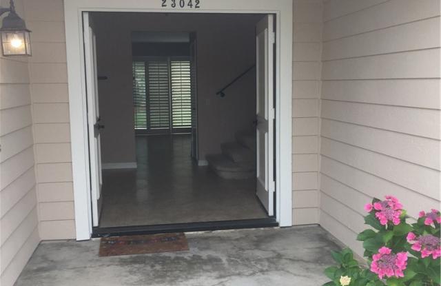 23042 Rio Lobos Road Gallery 4