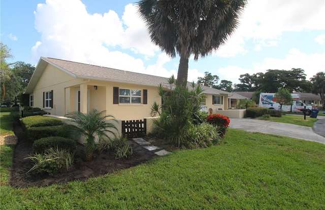 390 301 BOULEVARD W photos photos