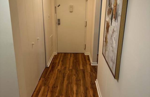 8 GURTEEN CT #202 Gallery 2