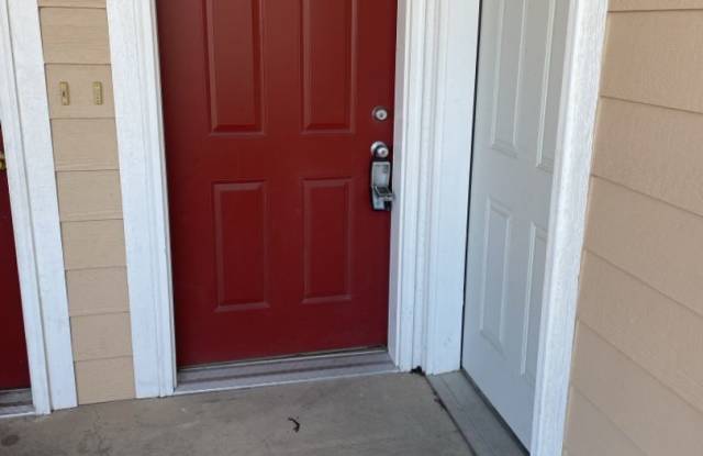 Bright  Spacious 2 Bed, 2 Bath Condo photos photos