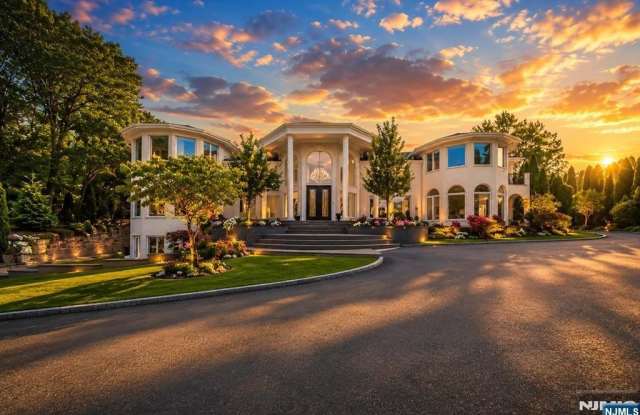 14 E Hill Court Gallery 1
