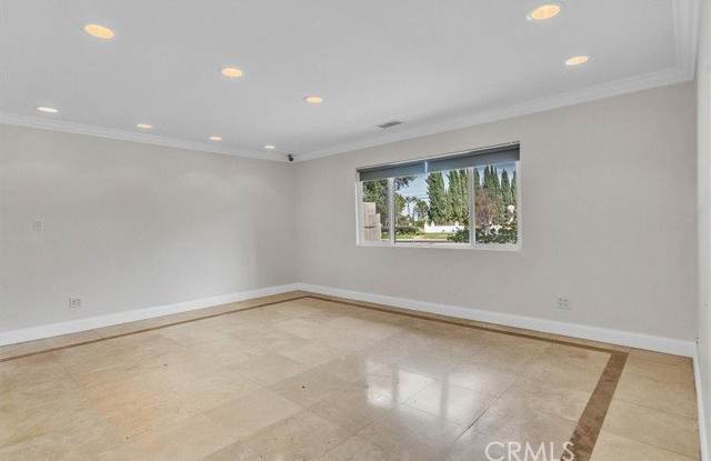 6201 Corbin Avenue photos photos