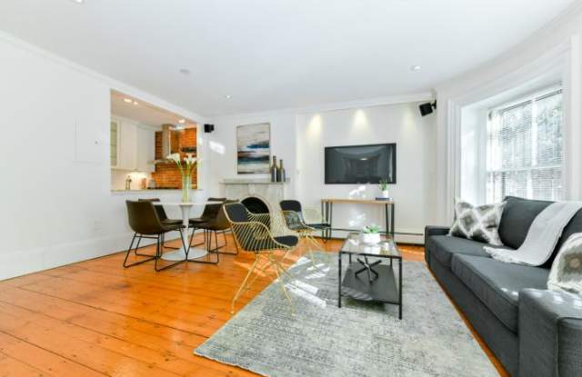 18 Worcester Sq. Gallery 4
