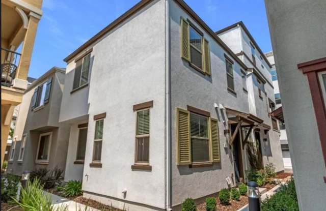 471 Tailoff Ln - 471 Tailoff Lane, Sacramento, CA 95818