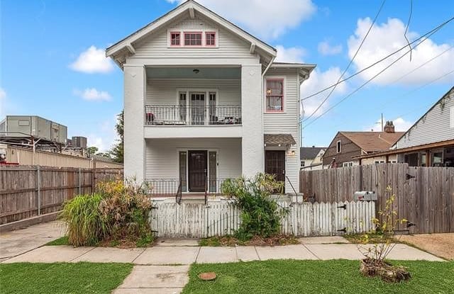517 S CLARK Street - 517 South Clark Street, New Orleans, LA 70119