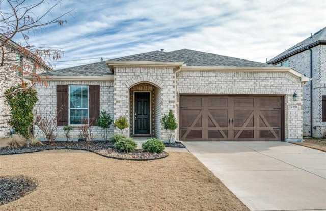 4128 Wood River Trail photos photos