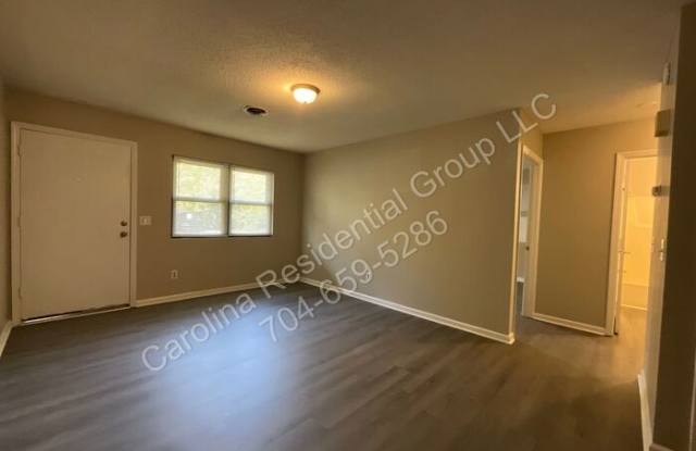 201 Arthur Drive Gallery 3