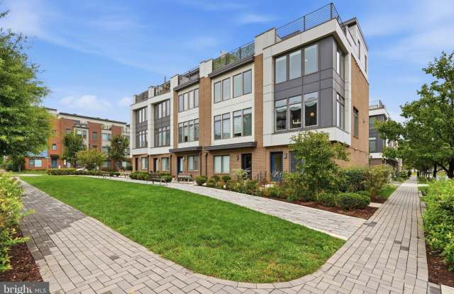 16143 COLUMBUS Avenue Gallery 1