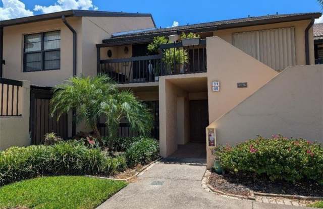15493 Admiralty Circle unit: 5 photos photos