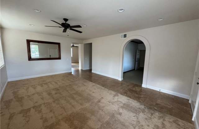 42477 Via Serrano Gallery 3